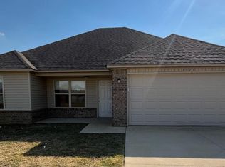 3879 Saddlecrest Dr, Jonesboro, AR 72404