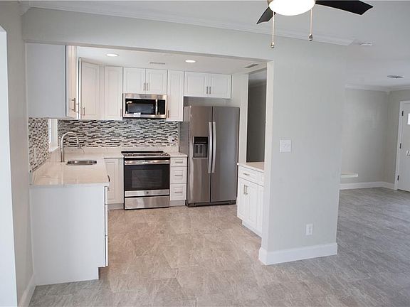 3rd image of 3028 Browning St