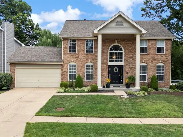 703 Trago Creek Dr, Ballwin, MO 63021