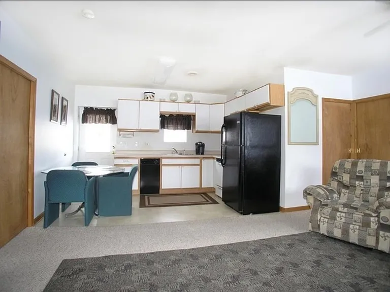 110 Shelia Rd — Photo 10