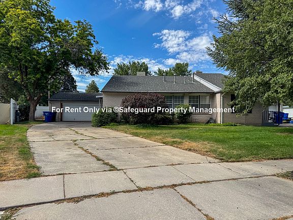 2nd image of 1906 E Jeremy Ct