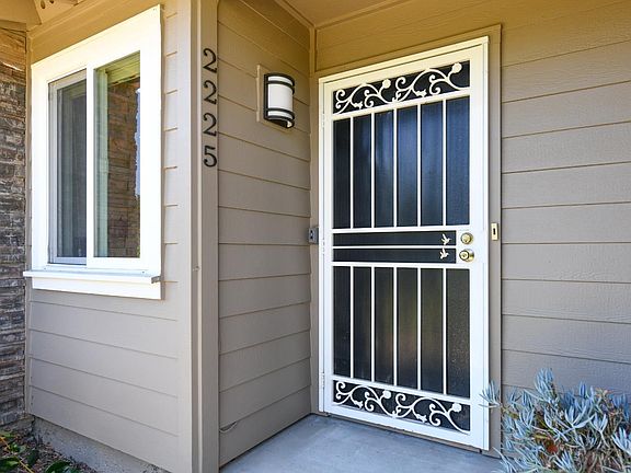 4th image of 2225 Knolls Drive