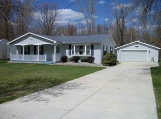 8102 E Houghton Lake Dr, Houghton Lake, MI 48629