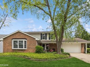 6531 Deerpath Ct, Lisle, IL 60532