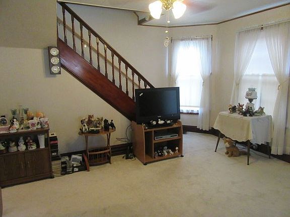 4th image of 30 Kingsbury Ave