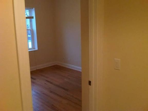 5th image of 1937 W Granville Ave #G