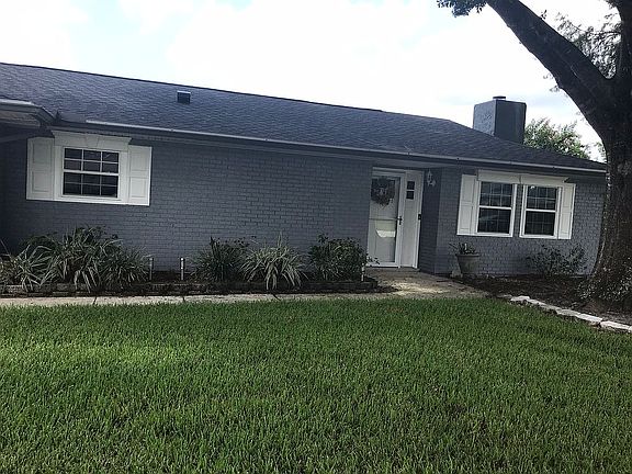 2nd image of 102 Margo Ln