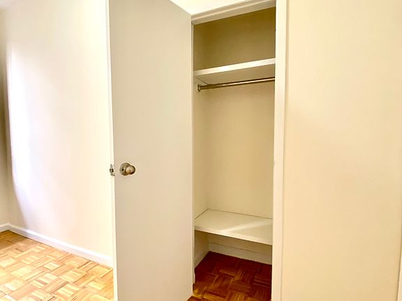 4th image of 509 E 78th St APT 4G