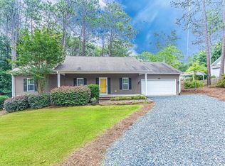 465 Crestview Rd, Southern Pines, NC 28387