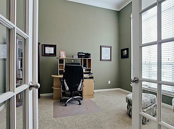 5th image of 817 Moss Cliff Cir