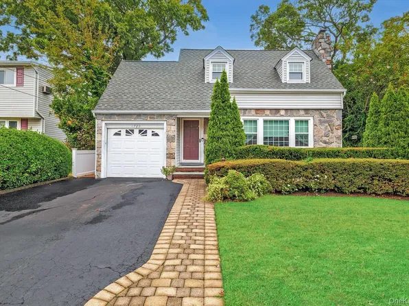 1729 Gormley Avenue, Merrick, NY 11566