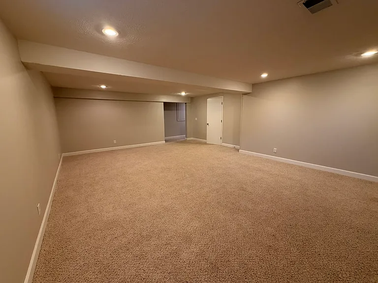 1216 Robin Dr — Photo 27