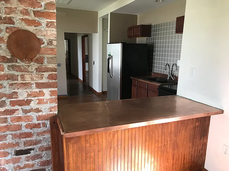 2515 Eagle St — Photo 8