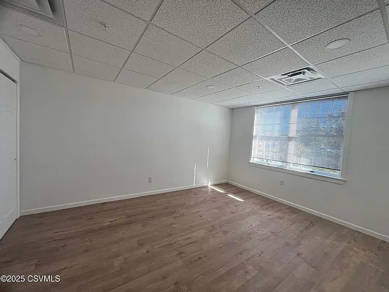 11 Pennsylvania Ave #1B — Photo 2