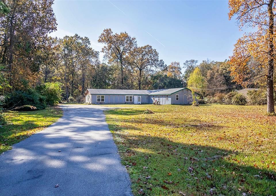 1st image of 22116 Russell Dr