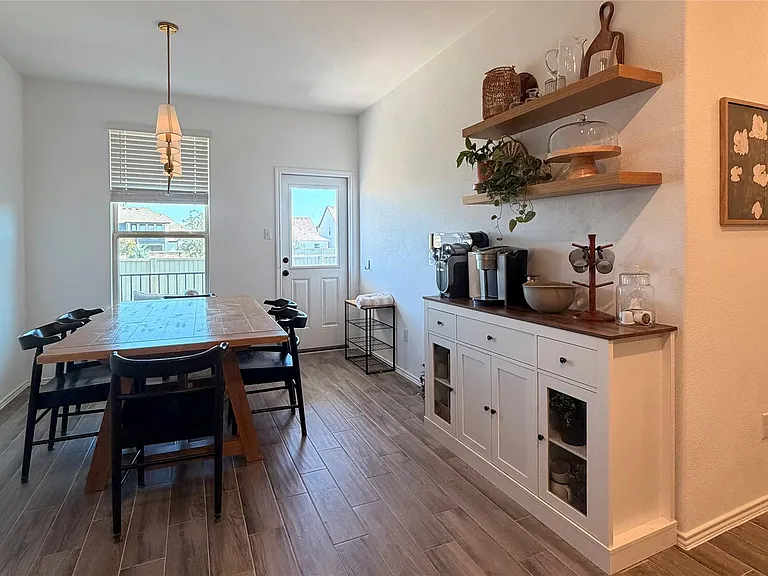 112 Bennington Dr — Photo 10