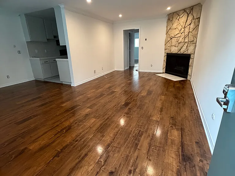 3762 Canfield Ave — Photo 9