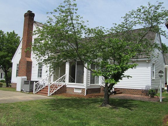 3rd image of 105 Salem Ct