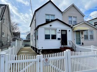 117-16 205th St, Saint Albans, NY 11412