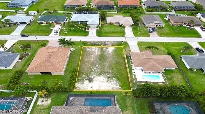 2nd image of 2667 SW 32nd St