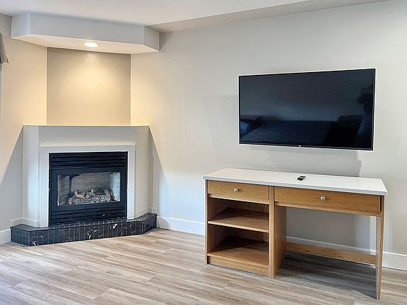 4th image of 3405 Kepler St