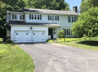 27 Westover Rd, Slingerlands, NY 12159