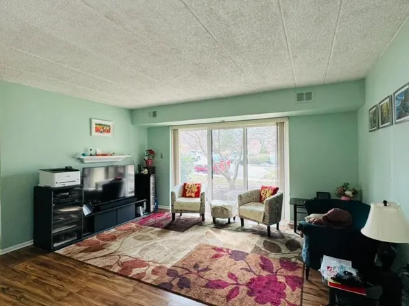 20 Le Forge Ct, Wayne, PA 19087