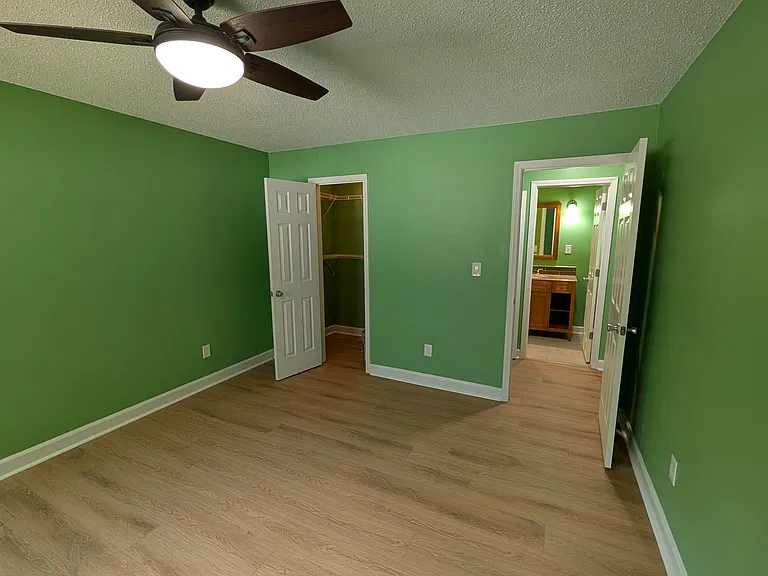 2011 Wingate Way #2011 — Photo 14