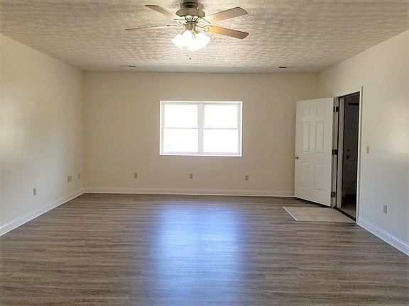 4th image of 640 Michigan Ave #101