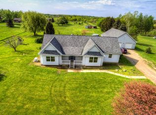 10182 E Richfield Rd, Davison, MI 48423