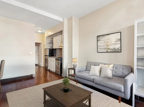 438 West 49th Street image 2 of 5