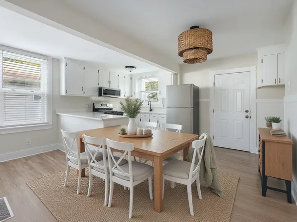 2755 E Surrey Dr #A, North Charleston, SC 29405