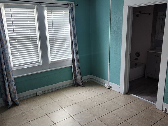 4th image of 552 Tanglewood St Unit 1