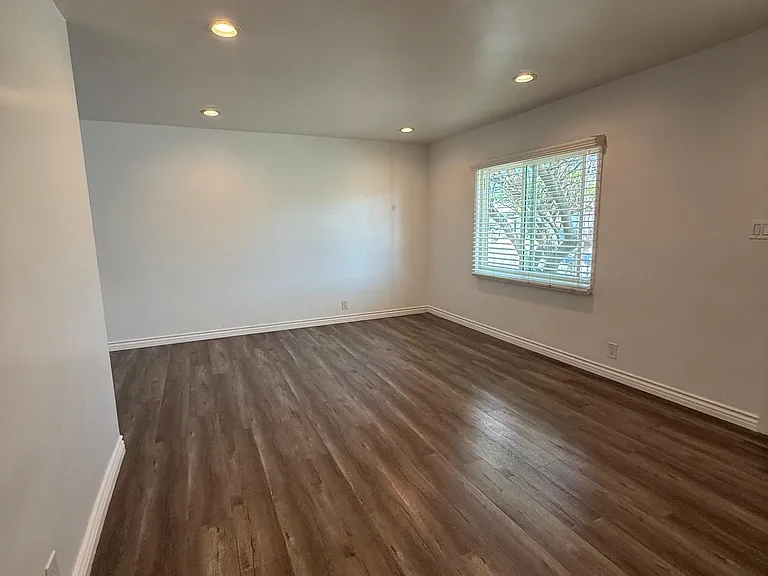 17504 Martha St — Photo 3