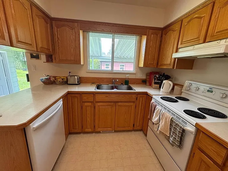 21946 Cliff Pl — Photo 9