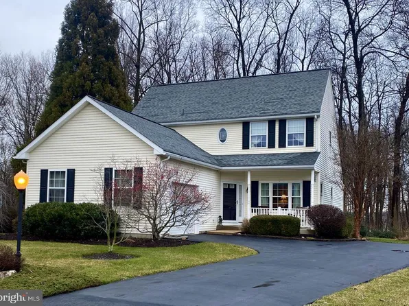 511 Westview Ct, West Grove, PA 19390