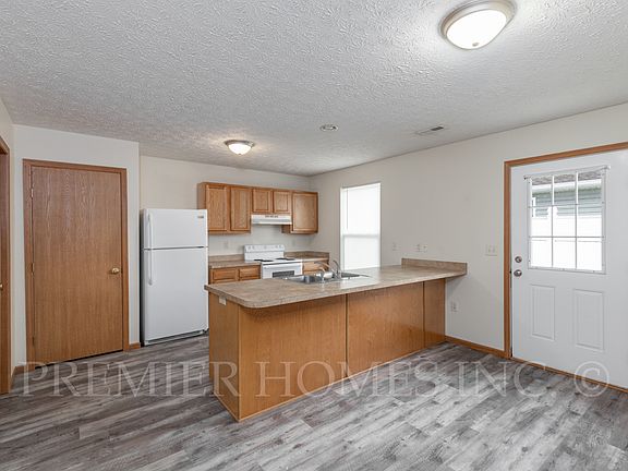 5th image of 76 Meadow Wood Dr #A