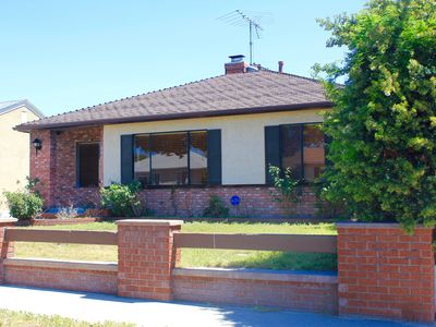 6018 Cartwright Ave, North Hollywood, CA, 91606