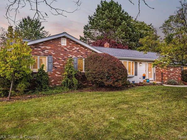 5164 Scenicvue Dr, Flint, MI 48532