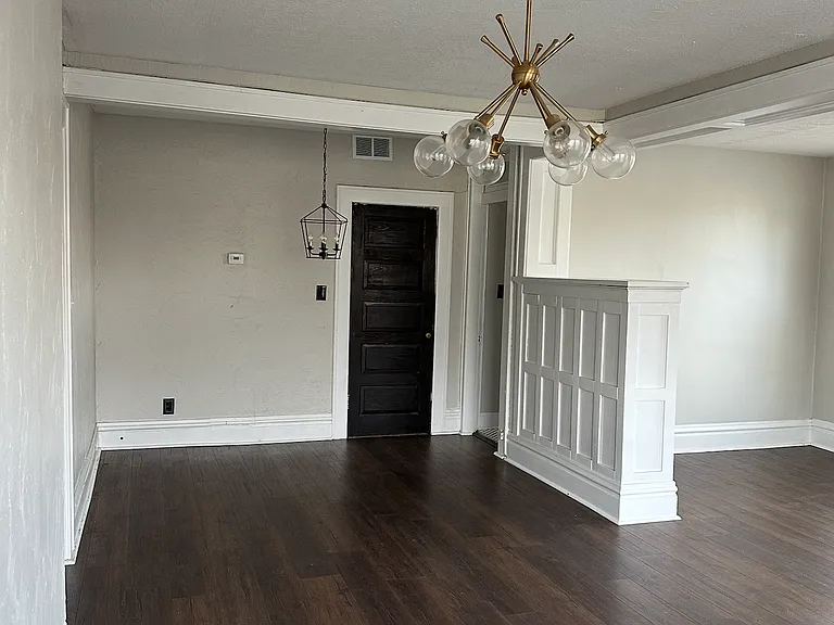 362 W 1st Ave #B — Photo 6