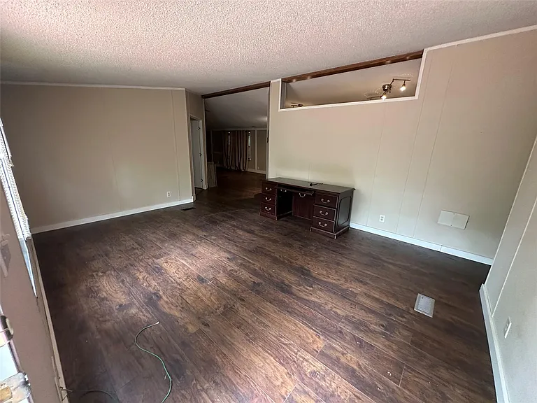 35 Amber Dr — Photo 6