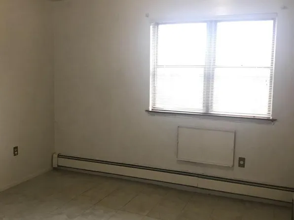 2115 Matthews Ave, Bronx, NY 10462