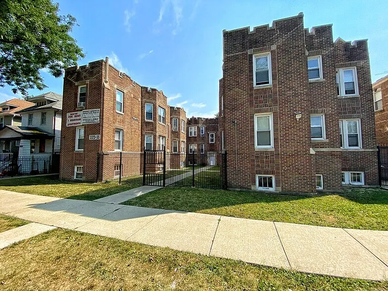 3325 W 61st Pl #B1 — Photo 1