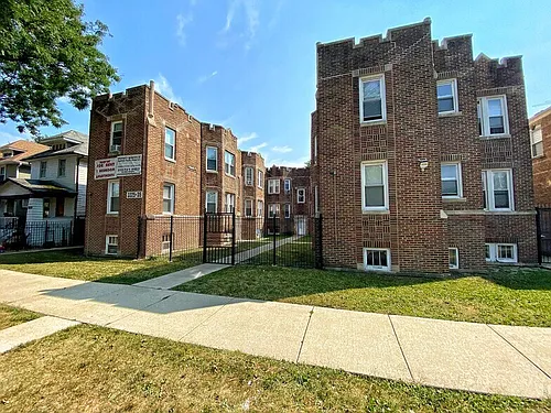 3327 W 61st St #2 Photo 1