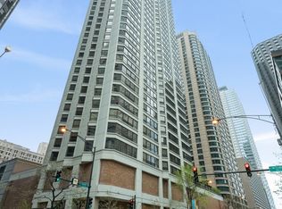 400 E Ohio St APT 2404, Chicago, IL 60611