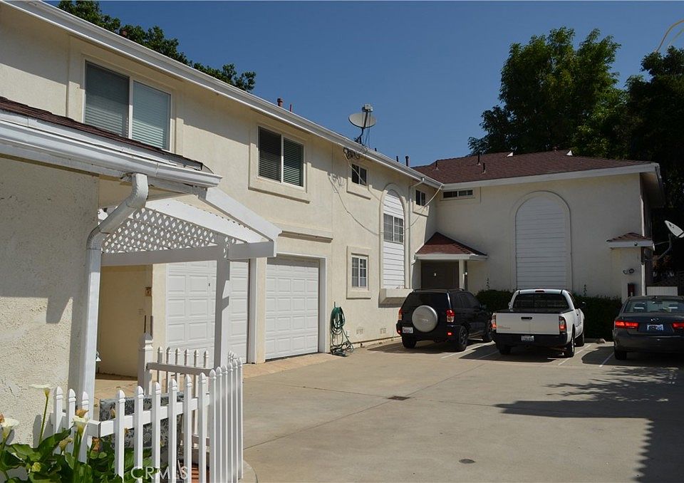 1st image of 3195 Royal Oaks Dr