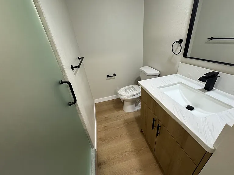 8932 Grand Ave — Photo 4