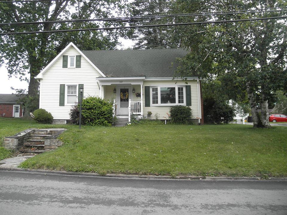 1st image of 709 Diamond St