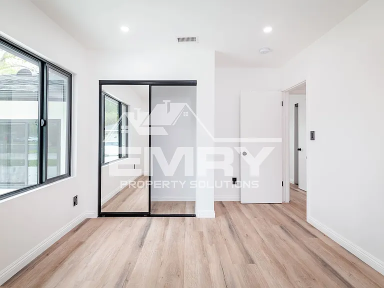 9135 Arrington Ave — Photo 12