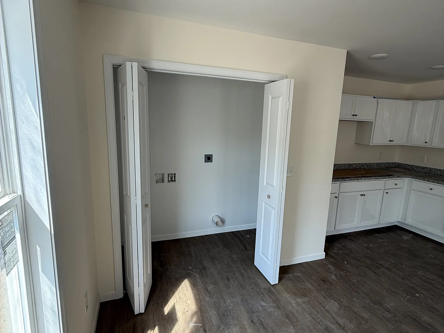 534 Jessamine St — Photo 4